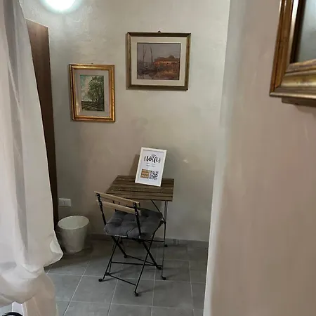 - Il Casale Toscano - 1900mt From The Tower Of & Trains Station - Free Parking - No Breakfast - No Air Conditioning But Fan - Only Self Check-in Access From 3 Pm *
