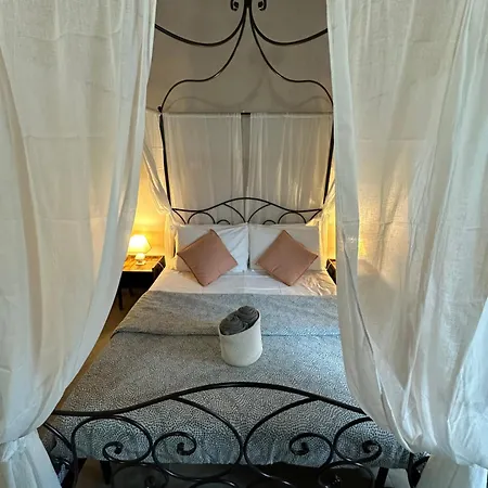 - Il Casale Toscano - 1900mt From The Tower Of & Trains Station - Free Parking - No Breakfast - No Air Conditioning But Fan - Only Self Check-in Access From 3 Pm Venkovský dům *