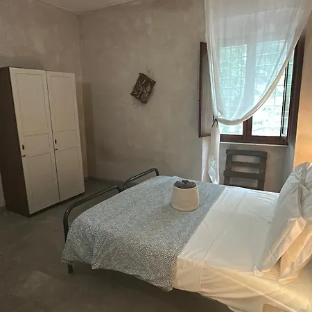 - Il Casale Toscano - 1900mt From The Tower Of & Trains Station - Free Parking - No Breakfast - No Air Conditioning But Fan - Only Self Check-in Access From 3 Pm Venkovský dům