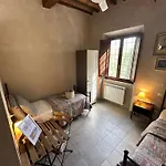 Landhaus - Il Casale Toscano - 1900 Meters From The Leaning Tower Of Pisa - Checkin From 3 Pm - Room Rental Only - No Breakfast - Free Parking - *