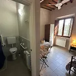 - Il Casale Toscano - 1900 Meters From The Leaning Tower Of Pisa - Checkin From 3 Pm - Room Rental Only - No Breakfast - Free Parking - * Pisa