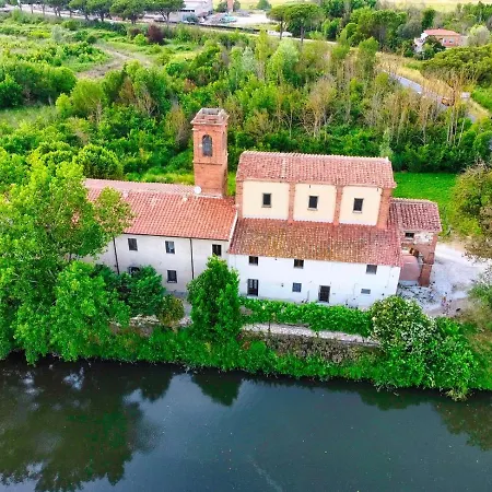 - Il Casale Toscano - 1900mt From The Tower Of & Trains Station - Free Parking - No Breakfast - No Air Conditioning But Fan - Only Self Check-in Access From 3 Pm カントリーハウス *