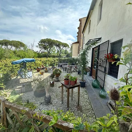Casa de Campo - Il Casale Toscano - 1900mt From The Tower Of & Trains Station - Free Parking - No Breakfast - No Air Conditioning But Fan - Only Self Check-in Access From 3 Pm