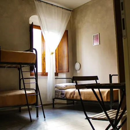 - Il Casale Toscano - 5 Minutes By Car From Tower - Check In From 3 Pm - Only With Fan - No Breakfast & No Fridge - Free Parking - *