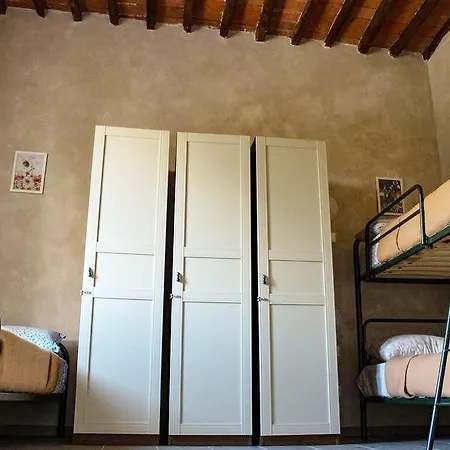 - Il Casale Toscano - 5 Minutes By Car From Tower - Check In From 3 Pm - Only With Fan - No Breakfast & No Fridge - Free Parking - Séjour à la campagne *