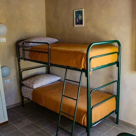 - Il Casale Toscano - 5 Minutes By Car From Tower - Check In From 3 Pm - Only With Fan - No Breakfast & No Fridge - Free Parking -