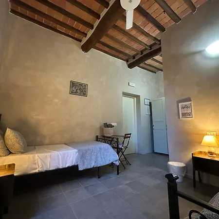 - Il Casale Toscano - 1900 Meters From The Leaning Tower Of Pisa - Checkin From 3 Pm - Room Rental Only - No Breakfast - Free Parking - Hétvégi ház *
