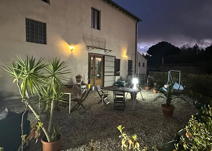 - Il Casale Toscano - 1900 Meters From The Leaning Tower Of Pisa - Checkin From 3 Pm - Room Rental Only - No Breakfast - Free Parking - Pisa